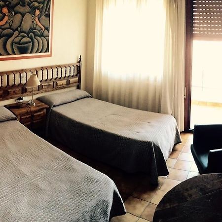 Hostal Mimosa Santander Quarto foto